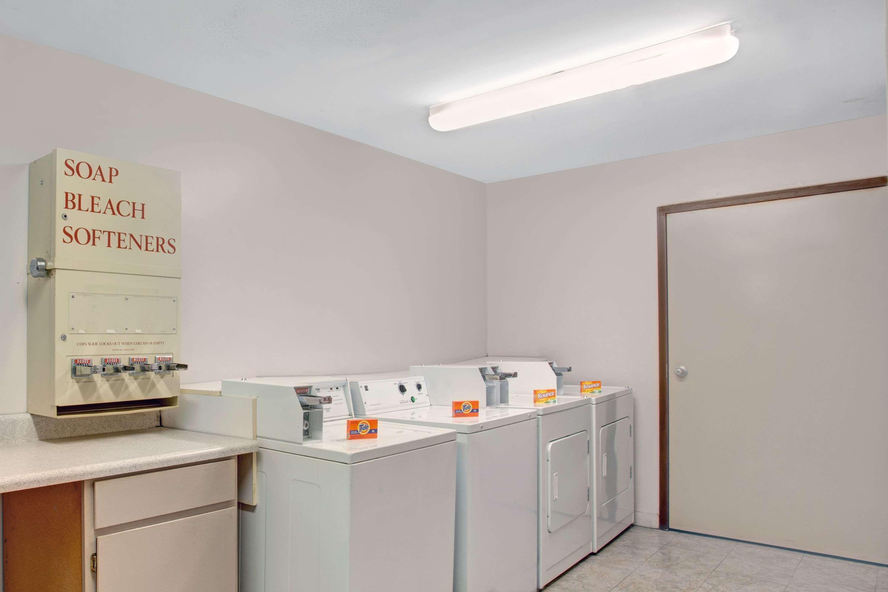 מלון Super 8 By Wyndham אוליב בראנץ' מראה חיצוני תמונה